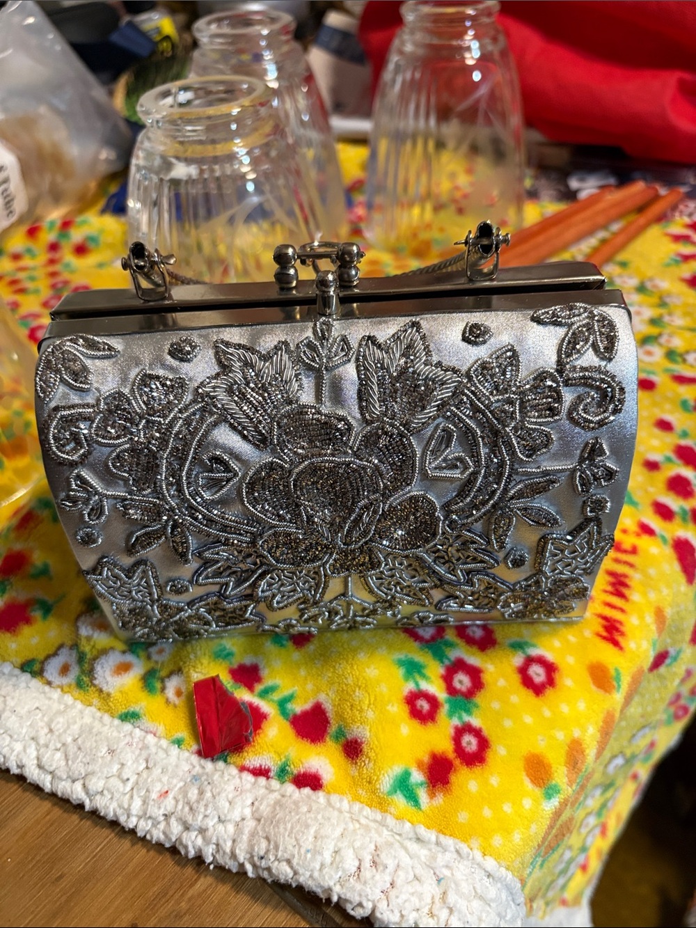 Source Unknown Silver Embroidered Floral Evening Clutch